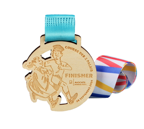 Miljøvennlige medaljer av tre med bånd