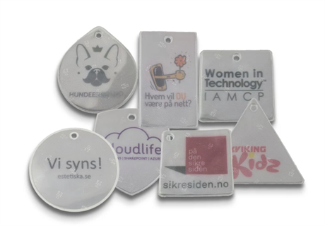 Myke-refleks-hangers-med-trykk-av-logo-standard-former