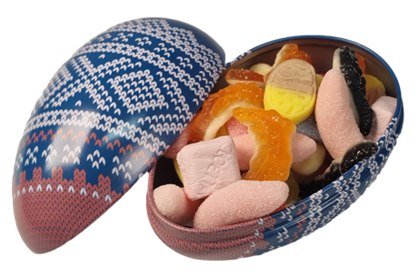 Påskeegg i metall med mariusmønster fylt med smågodt