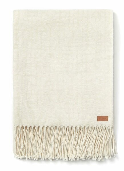 Pledd-Verso-mykt-og-godt-pledd--offwhite