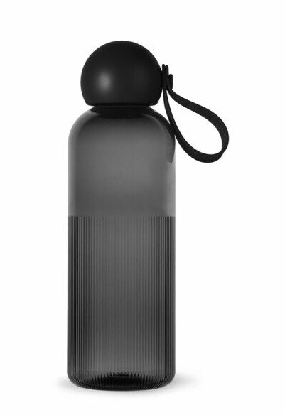 Sort-vannflaske-Ture-av-resirkulert-plast-fra-Sagaform