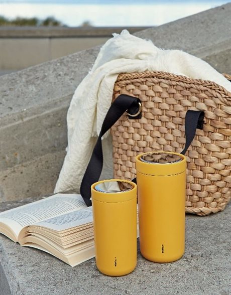 Stelton-termokopp-Go-Click-gul-farge