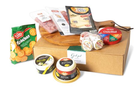 Tapas-pa-et-brett-matgaver-ti-lansatte